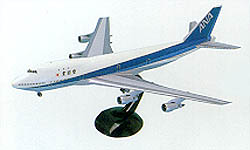 allnippon747.JPG (10460 bytes)
